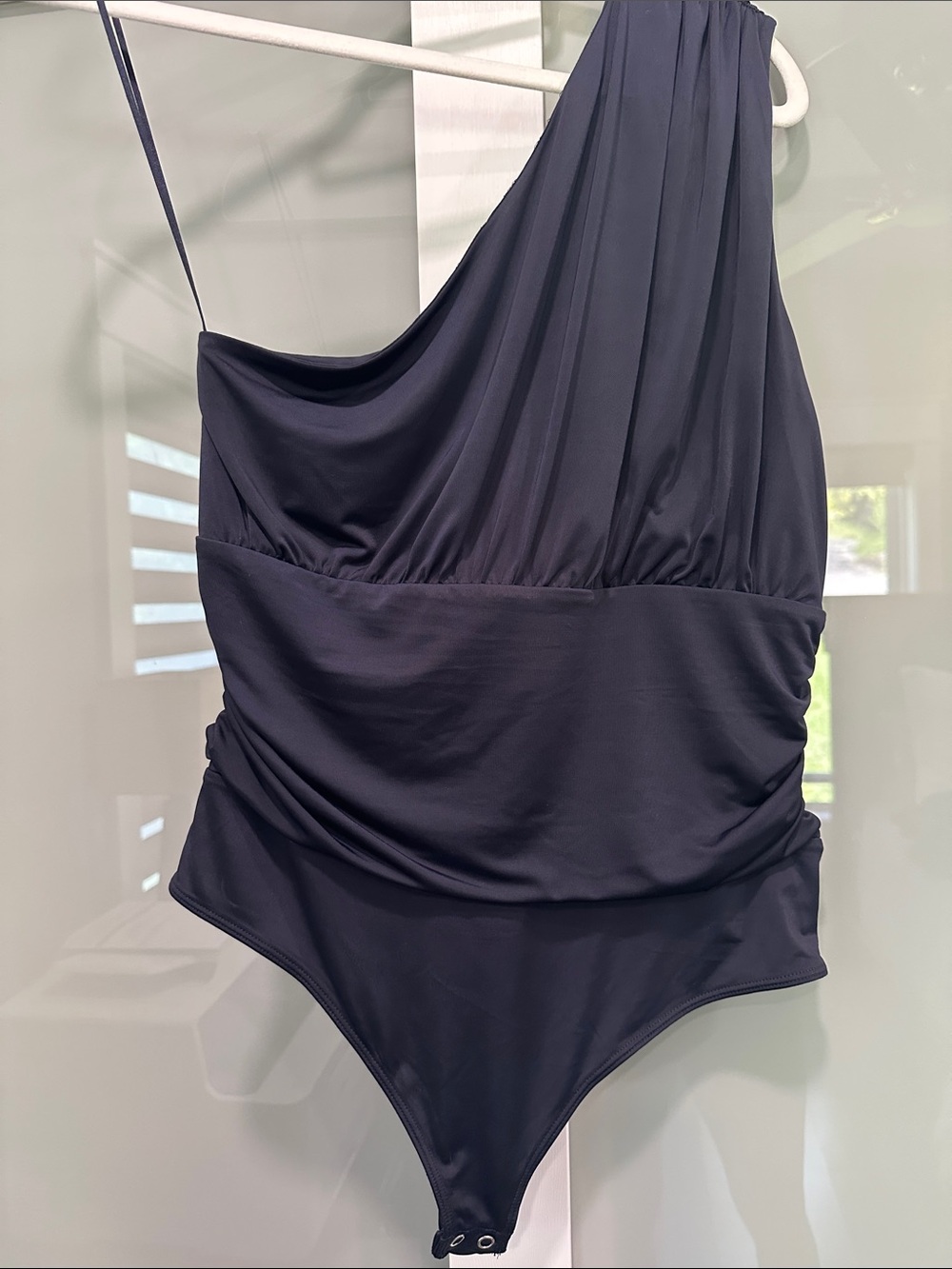 Express One-Shoulder Body Contour Bodysuit